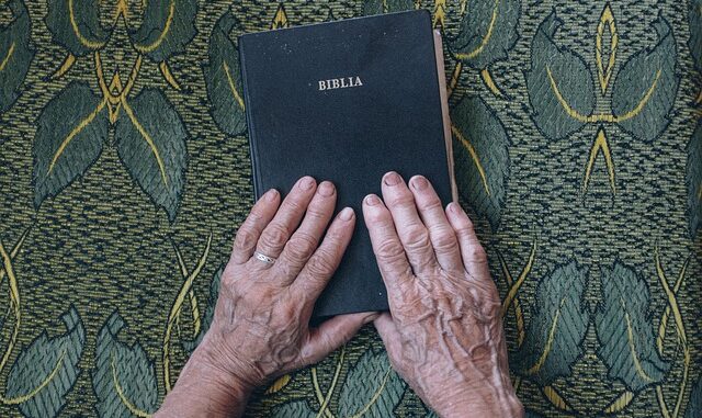 18. Sesli Kitap Dinleyerek Dil Öğrenmek: Etkili Bir Yöntem 18. Sesli Kitap Dinleyerek Dil Öğrenmek: Etkili Bir Yöntem